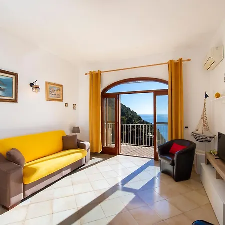 Casa Rossia, - Away From The Crowds * פוזיטנו